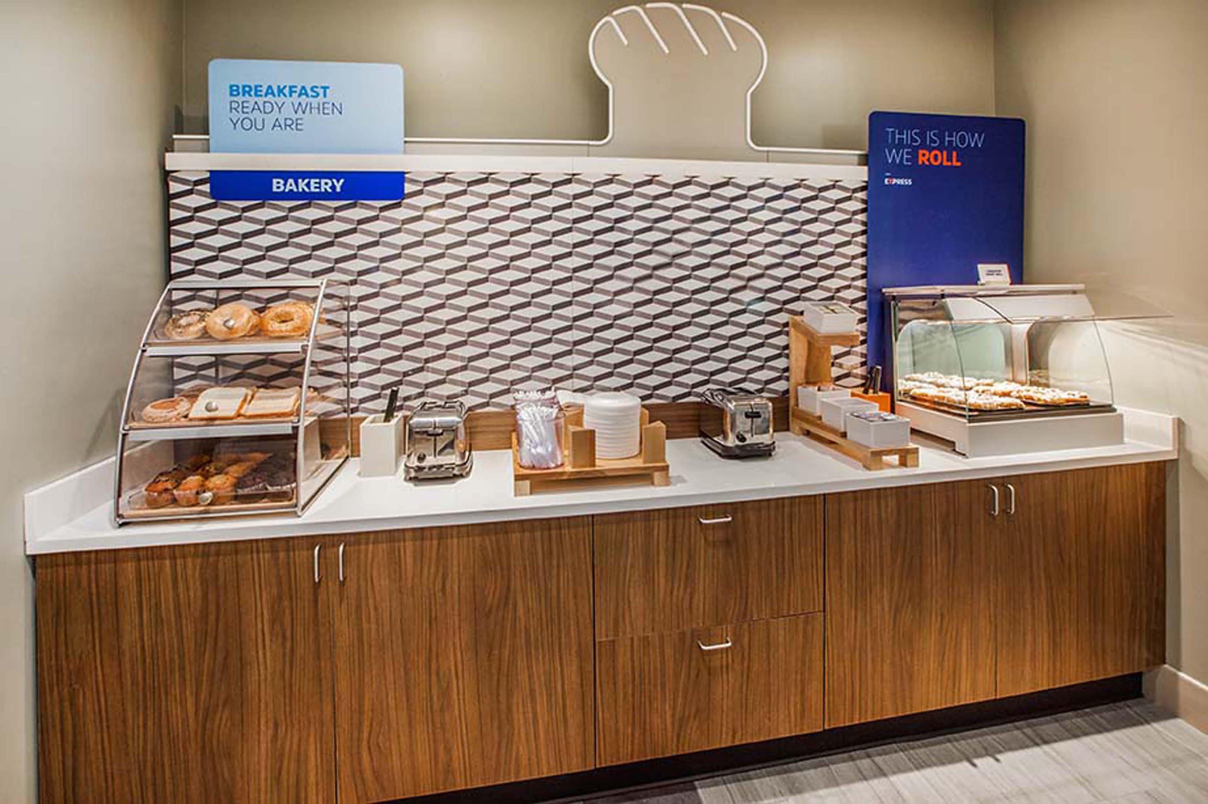 Holiday Inn Express & Suites - Millersburg By Ihg Buitenkant foto