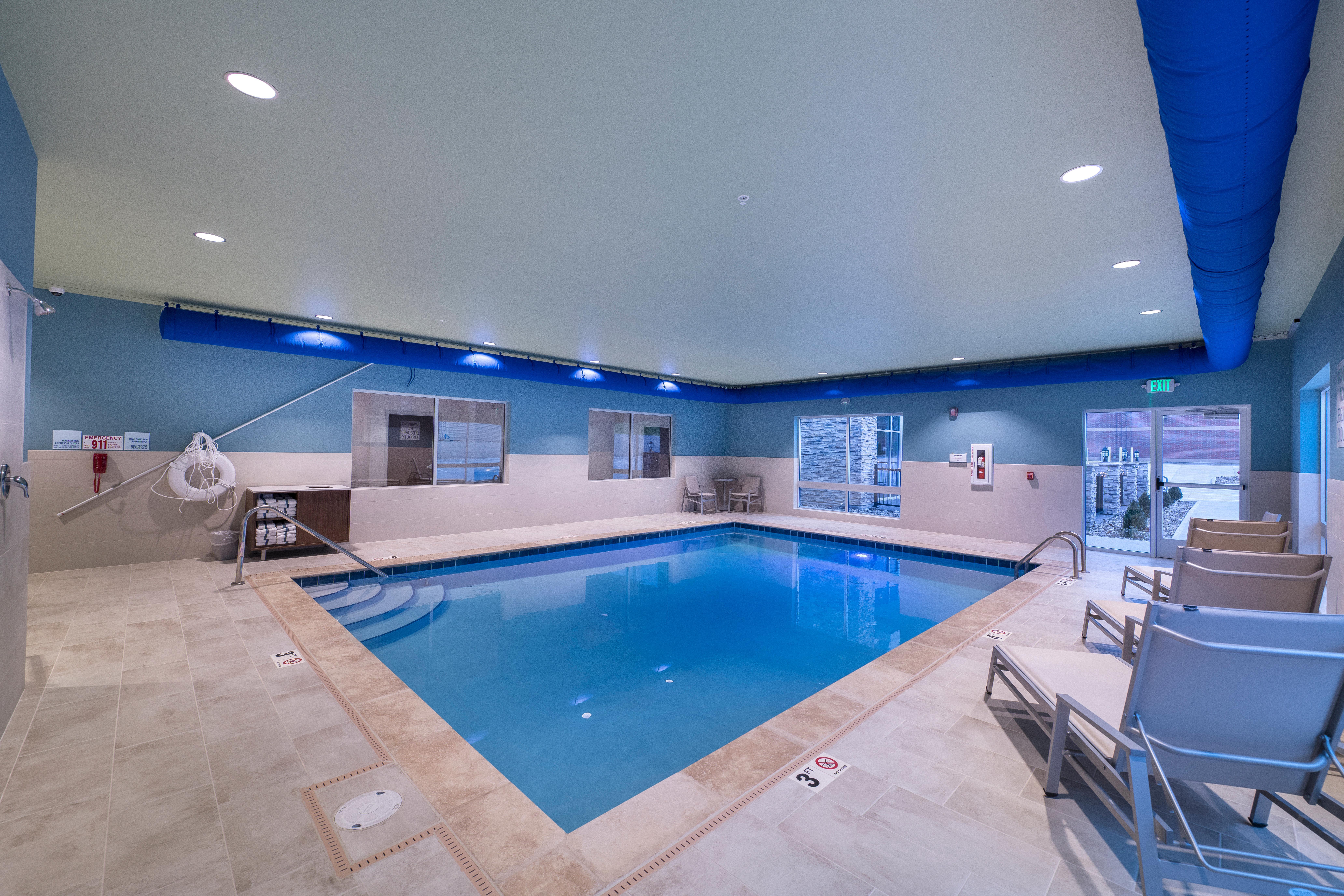 Holiday Inn Express & Suites - Millersburg By Ihg Buitenkant foto